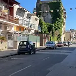 Napoli\'S Little Bridges Guest House